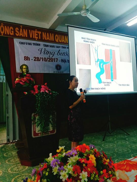 Công ty SERVIER (Pháp) hỗ trợ tầm soát suy tĩnh mạch mạn tính cho cán bộ, giáo viên, nhân viên Trường THPT Nguyễn Đình Chiểu, thành phố Bến Tre